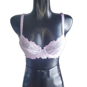 Suzanne Vega Lavender Lace Underwire Bra Sz.36A